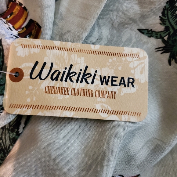 Mens brand new with tags Hawaiian button down shirt - Picture 3 of 4